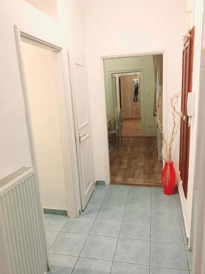 Happy Apartment In The Heart Of Budapest With 2 Rooms 0*,